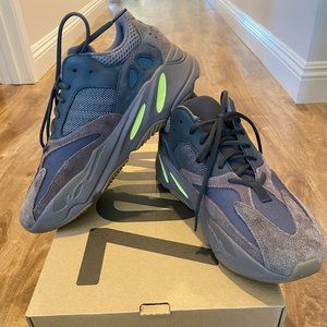 Men's YEEZY BOOST 700